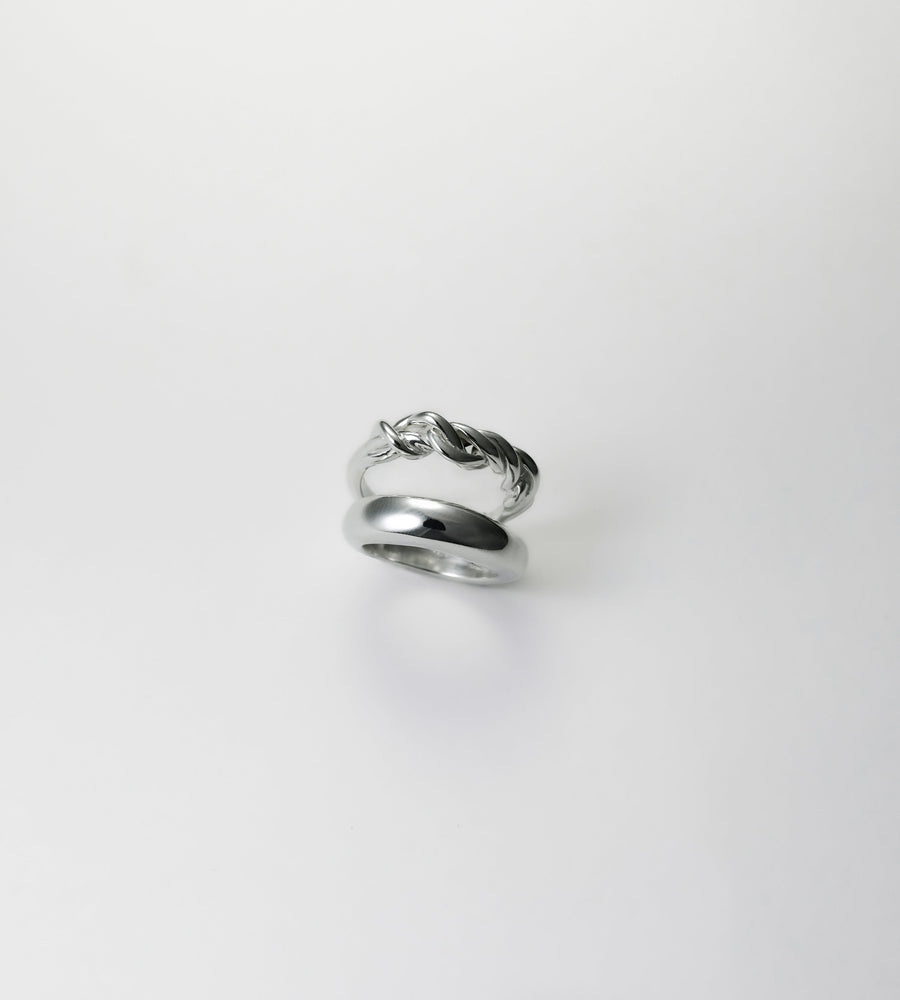 Hilos Entrelazados Ring & Thin Stackable Ring