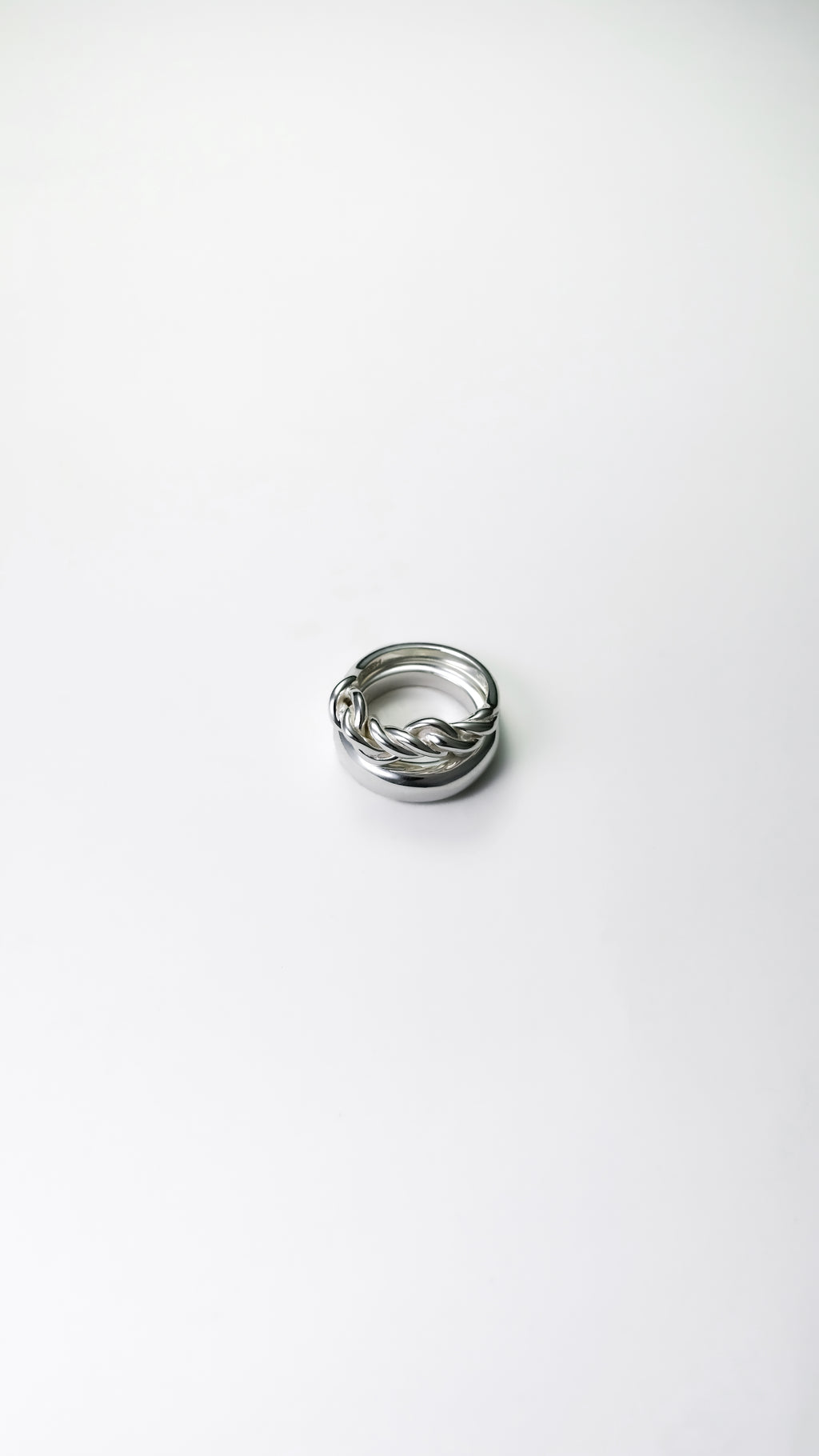 Hilos Entrelazados Ring & Thin Stackable Ring