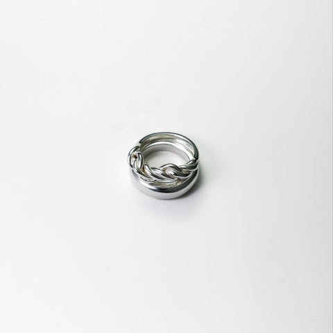 Hilos Entrelazados Ring & Thin Stackable Ring hover