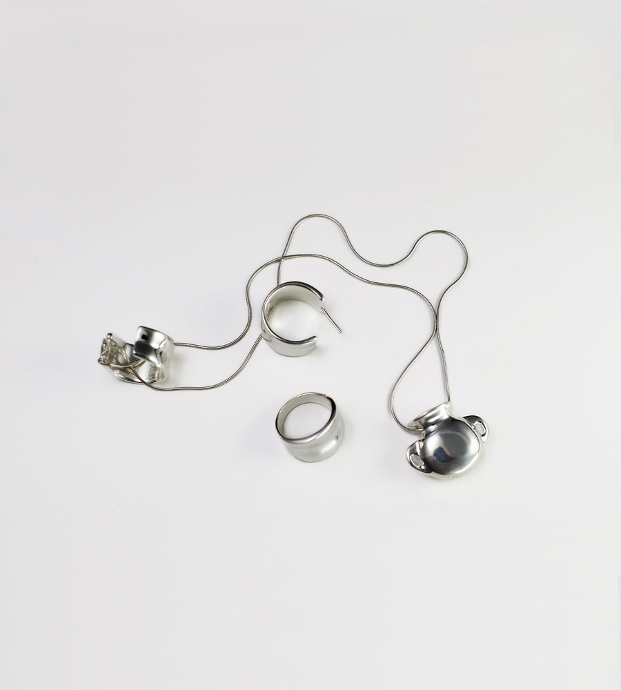 Olla Necklace, Hoja Hoops & Hoja Ring
