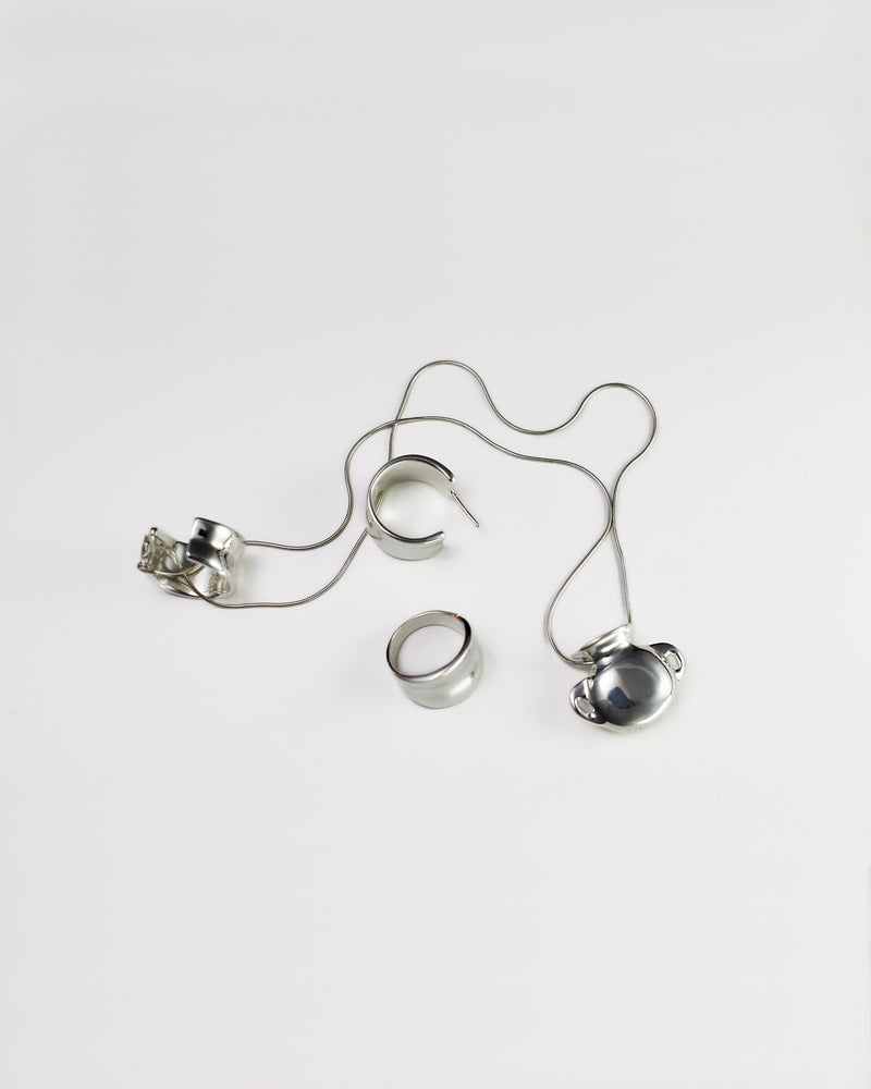 Olla Necklace, Hoja Hoops & Hoja Ring